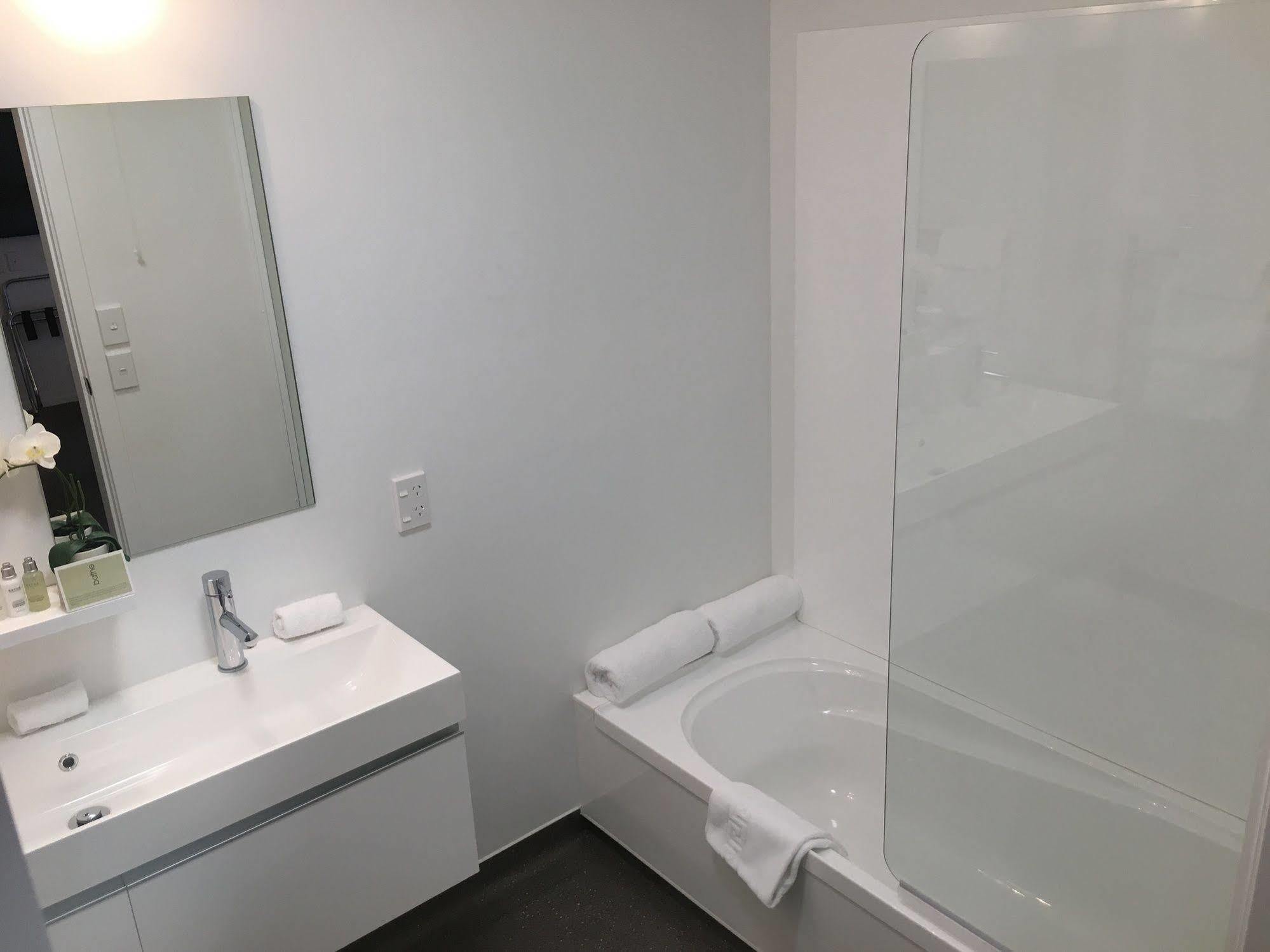 Oasis Hotel 4*